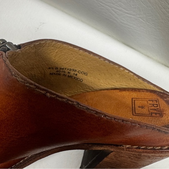 FRYE Izzy Zip Moto Boho Leather Mules Size 6.5B - Picture 4 of 10